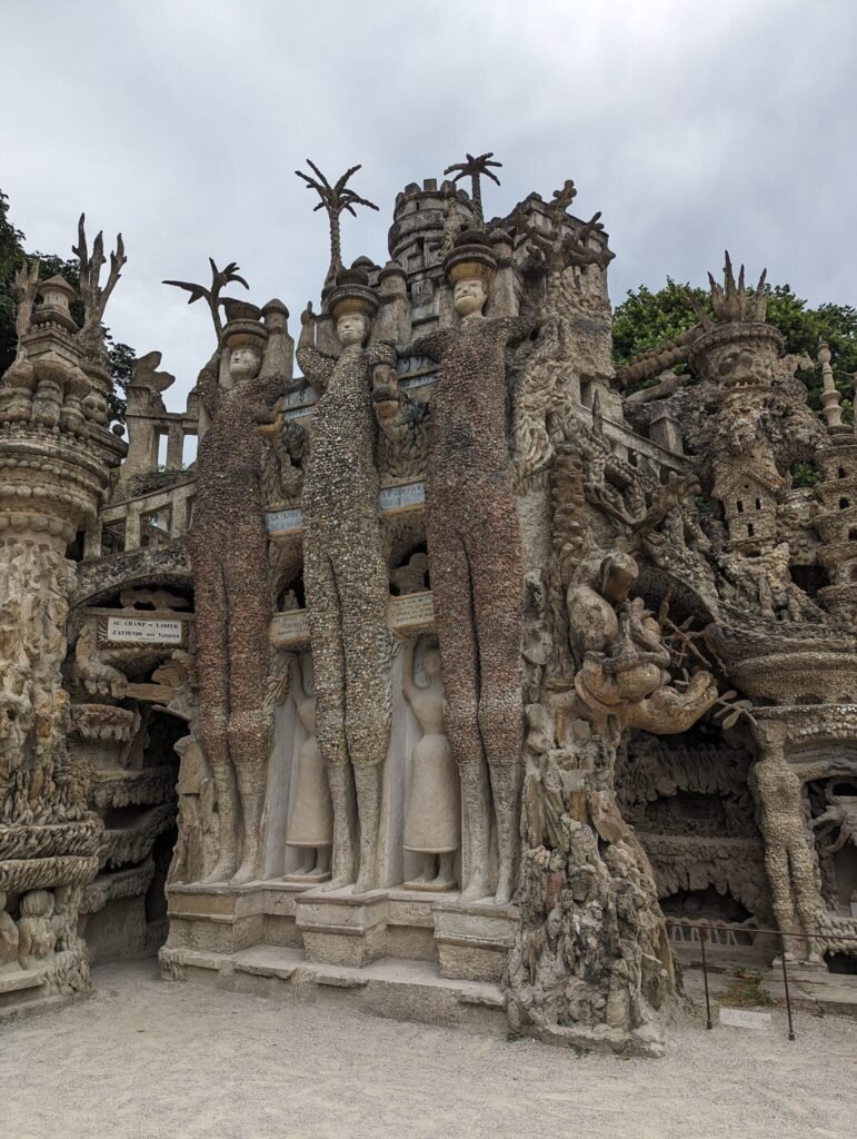 Le Palais idéal du facteur Cheval à Hauterives